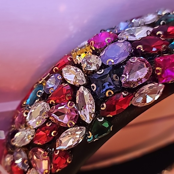 Gorgeous jeweled headband - Picture 3 of 11